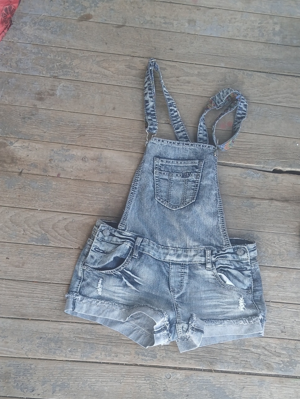 Hippie Laundry Denim Short Overalls Romper in Washed Blue